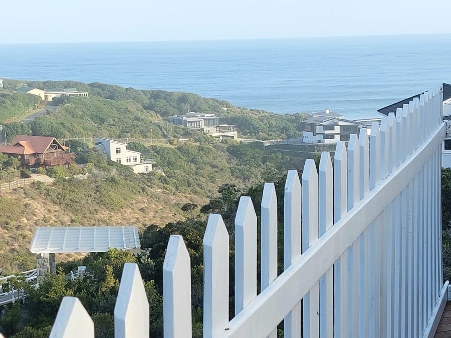 6 Bedroom Property for Sale in Cola Beach Western Cape